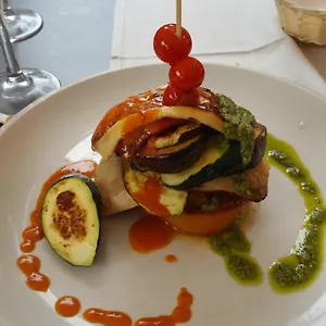 https://hostal-restaurante-el-parador.es-andalucia.com